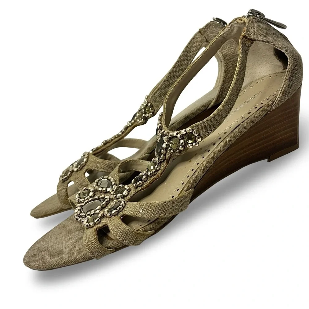Adrienne Vittadini Natural Linen Jeweled Kitten Wedge Sandals Size 8
